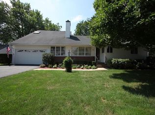 81 Crystal St, Harrison, NY 10528