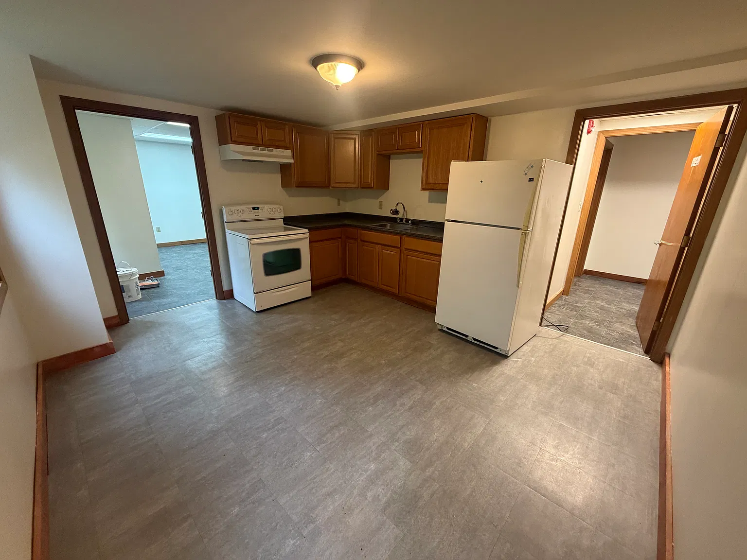 1 bed, 1000 sqft, $1,200 — Photo 1
