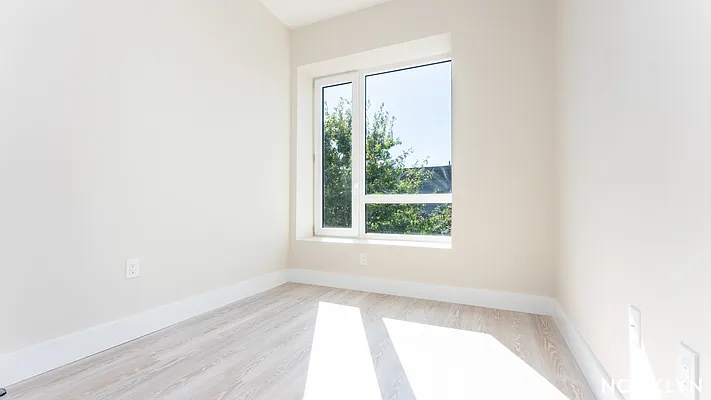 Rented by Nooklyn NYC LLC | media 42