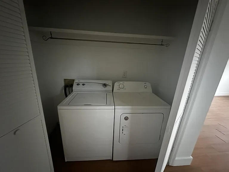 2608 S Allen Dr — Photo 7