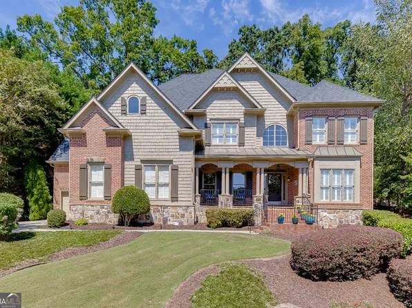 2698 Hidden Falls Dr, Buford, GA 30519