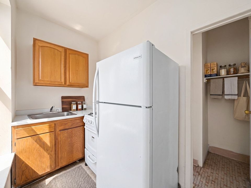 2nd image of 363 Edgecombe Ave APT 2