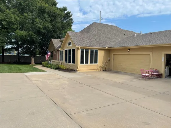 15261 S Symphony Dr Suite 3503, Olathe, KS 66062