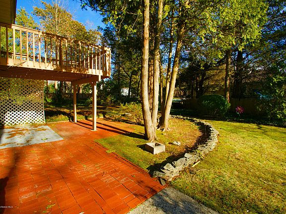 3rd image of 823 Ocean View Dr
