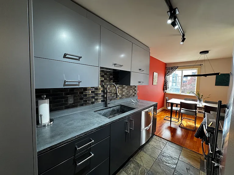 416 Federal Ave E #101 — Photo 14
