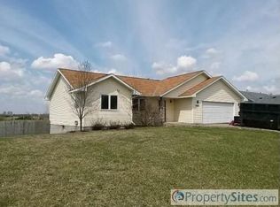 30922 Marigold Ln, Lindstrom, MN 55045
