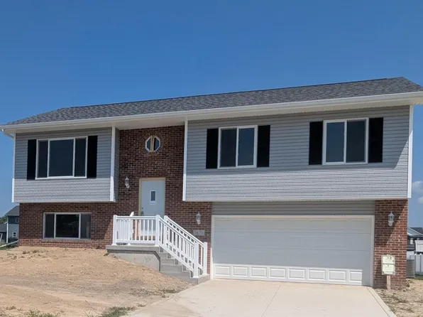 7670 Lafayette Pl, Lowell, IN 46356