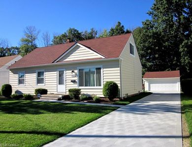 11060 Fairlawn Dr, Parma, OH, 44130