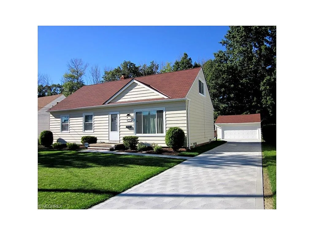 11060 Fairlawn Dr photo 1
