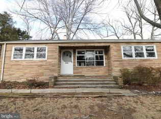 8328 Hilltop Ave, Vienna, VA 22182