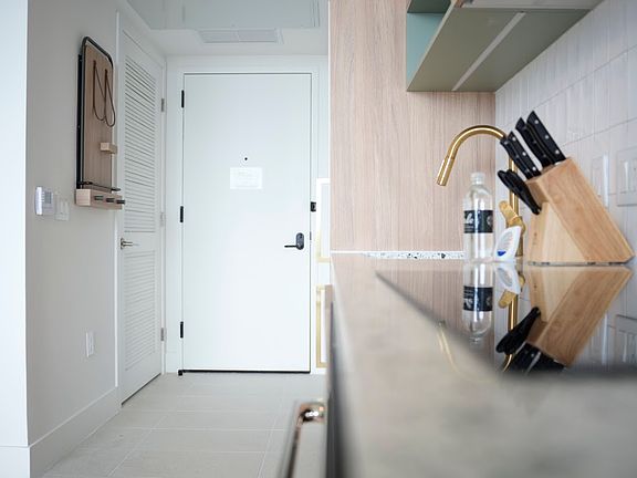 3rd image of 601 NE 1st Ave #4112