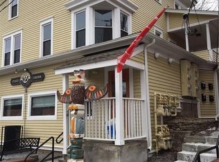 3 River St APT 1, Collinsville, CT 06019