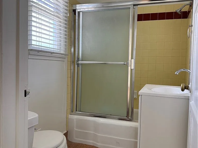 221 N Atlantic Blvd — Photo 10