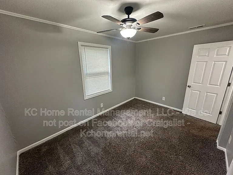 8025 Park Ave — Photo 16