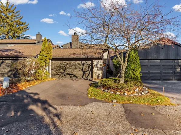 4261 Wabeek Lake Dr S, Bloomfield Hills, MI 48302