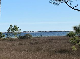 231 Wynnehaven Beach Rd, Mary Esther, FL 32569
