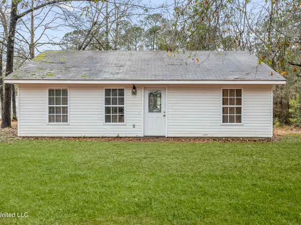 18073 W 3rd St, Saucier, MS 39574