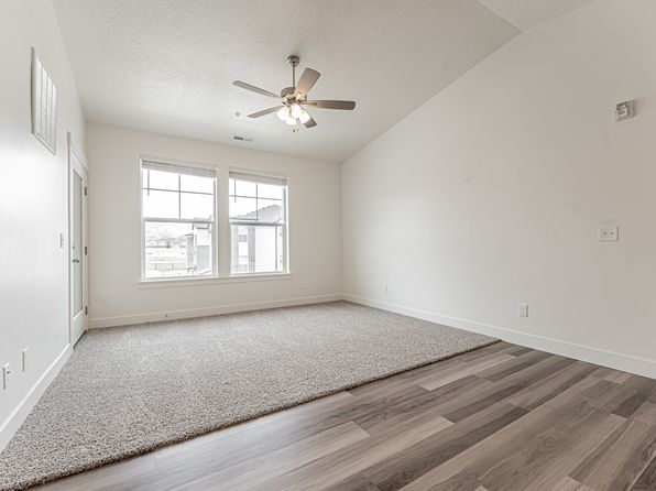 13688 S Hanley Ln #JJ201, Riverton, UT 84096