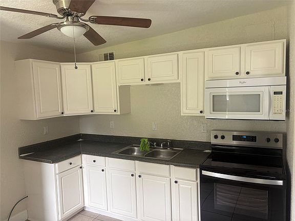 4th image of 206 W Idlewild Ave #206