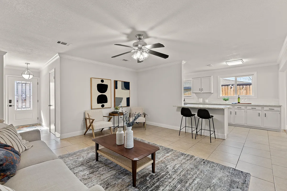Living/Entry/ Open to Kitchen - 3206 Barnsley Dr