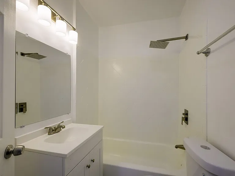 514 Missouri Ave NW — Photo 34