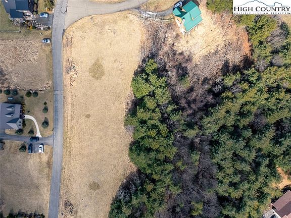 4th image of 203 and 202 Lauren Lane