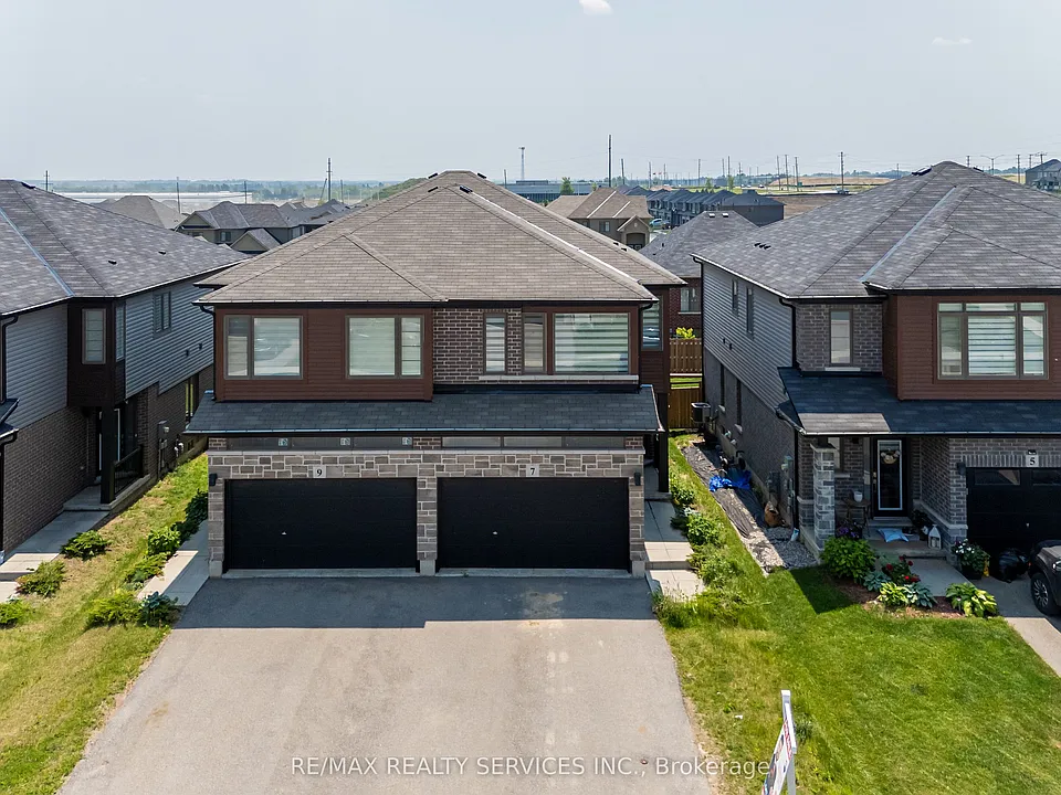 7 Baker Ln