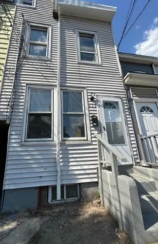238 Rusling St Photo 1