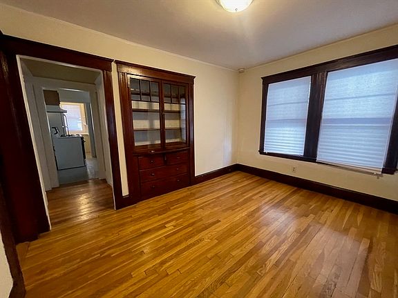 5th image of 10 Breck St #1