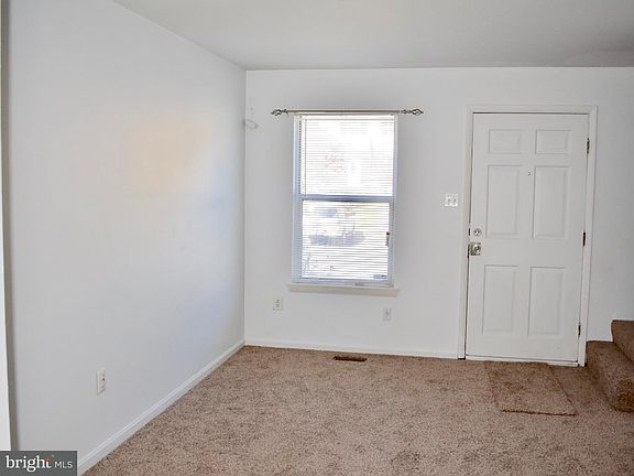 5th image of 643 Glynock Pl