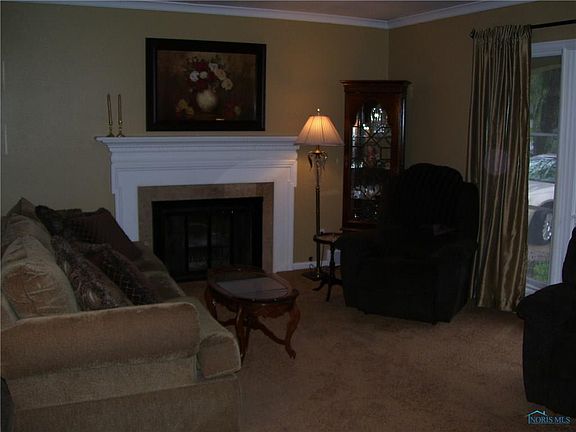 2nd image of 2636 E Rockridge Cir