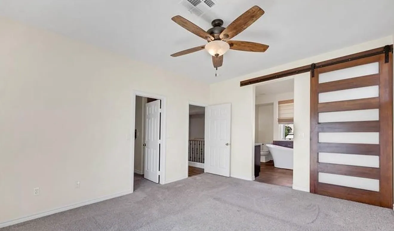 3 bed, 2188 sqft, $3,500 — Photo 3