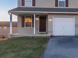 2820 Mannerchor Rd, Temple, PA 19560
