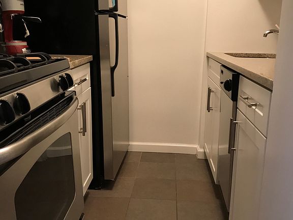 3rd image of 310 E 65th St APT 3D
