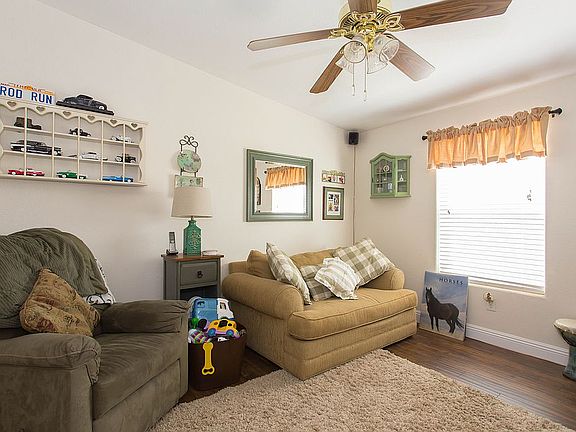 5th image of 35125 Menifee Rd