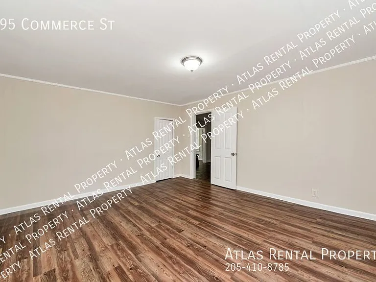 495 Commerce St — Photo 8