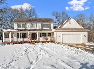1749 Morning Mist Ct, Howell, MI 48843