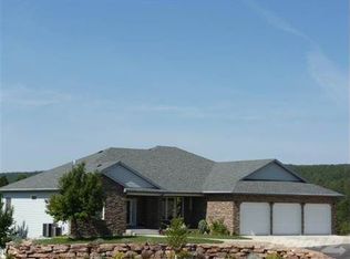 312 Meadowlark Dr, Hot Springs, SD 57747