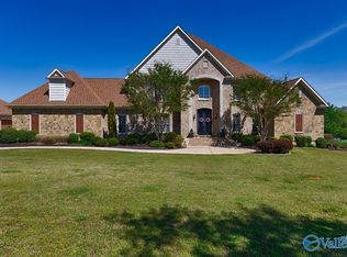 592 Beth Rd, New Market, AL 35761