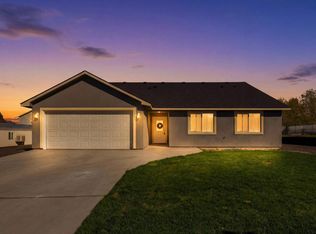 3902 W Snow Ln, Benton City, WA 99320