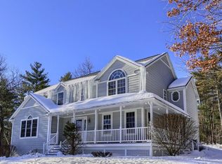 18 Laurel Ln, Tyngsboro, MA 01879