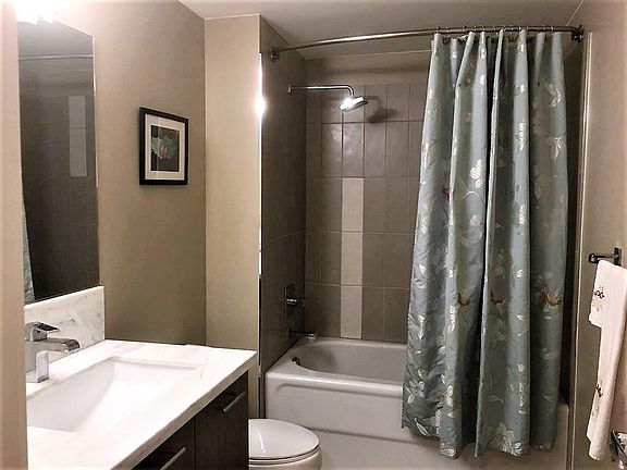 5th image of 2911 2nd Ave Unit 913