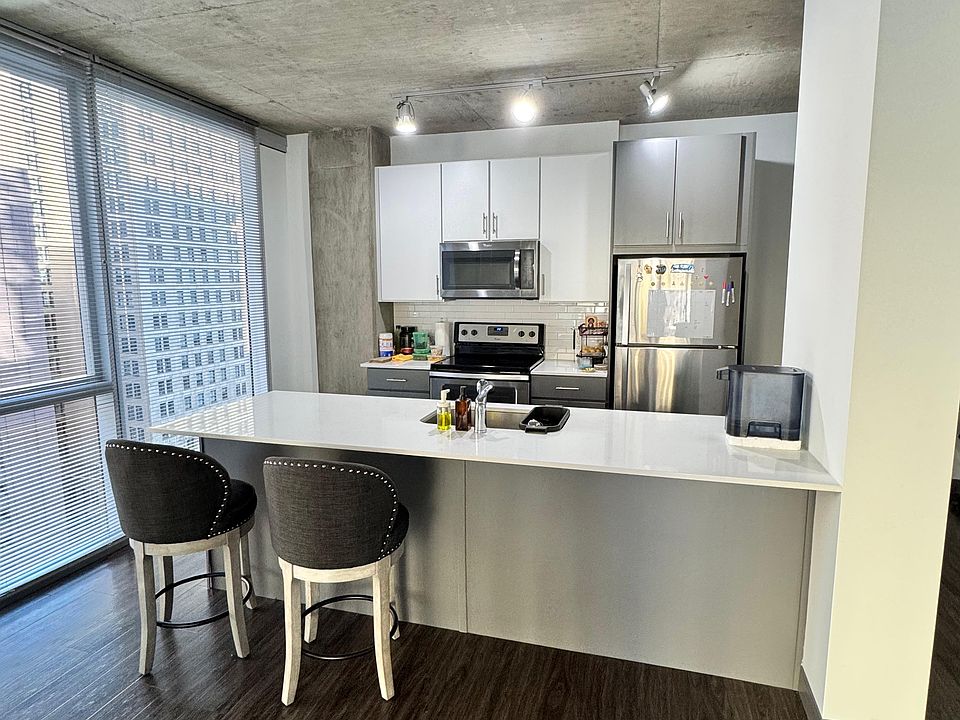 1st image of 216 W Lake St #1401