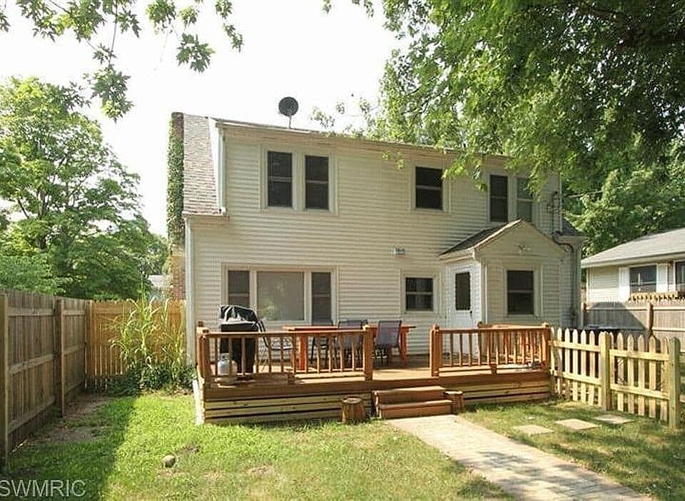1st image of 323 Edgell St