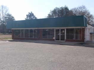 56 Rink Dam Rd, Hickory, NC 28601