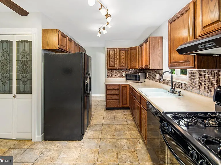 11408 Millport Cir — Photo 12