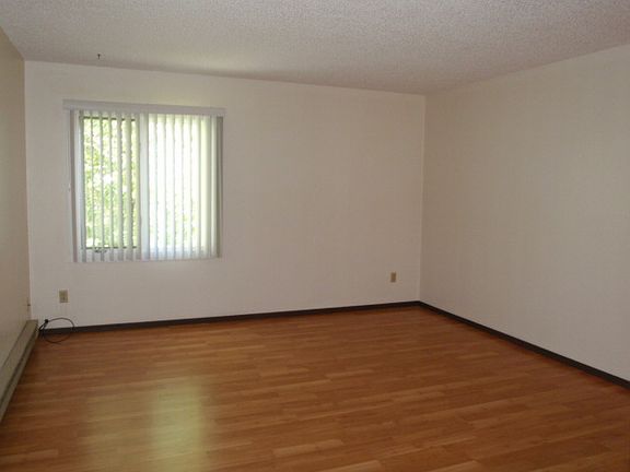 3rd image of 100 Turner Ct APT 1