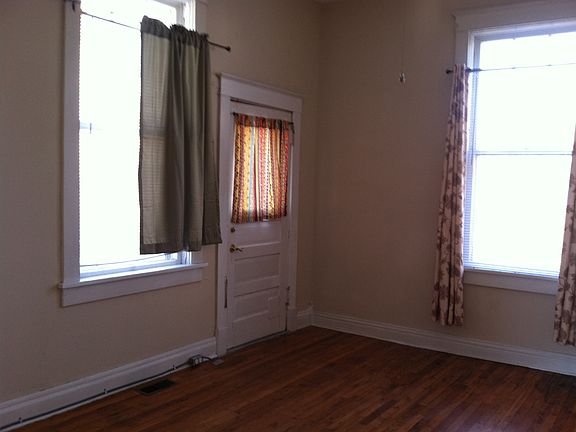 2nd image of 4908 California St APT 3