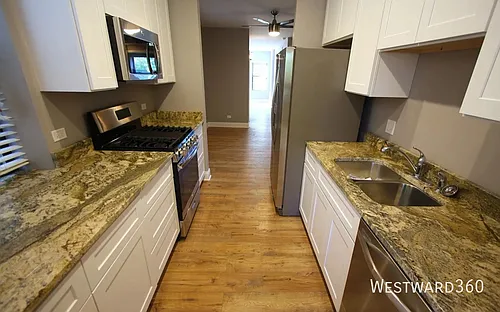 1120 W Addison St #3 Photo 1 1120 W Addison St #3 Photo 1