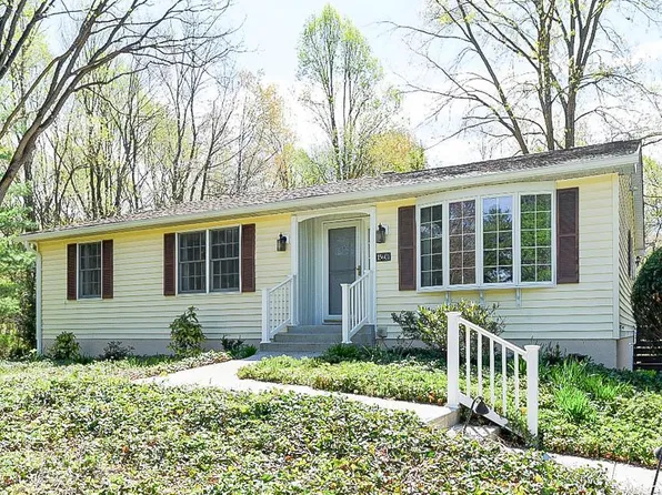 15601 Wildrose Ct, New Windsor, MD 21776